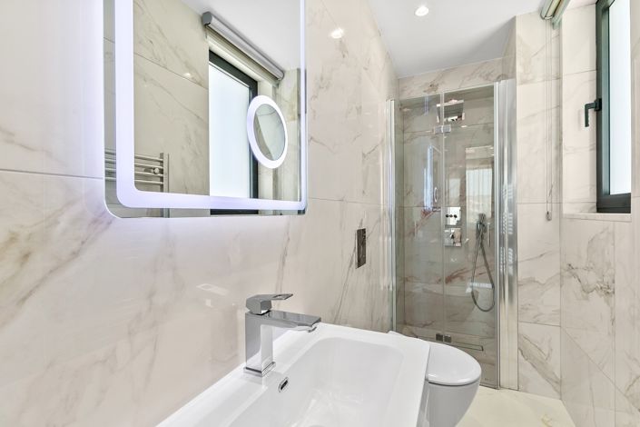 Image No.29-5 Bed Villa for sale