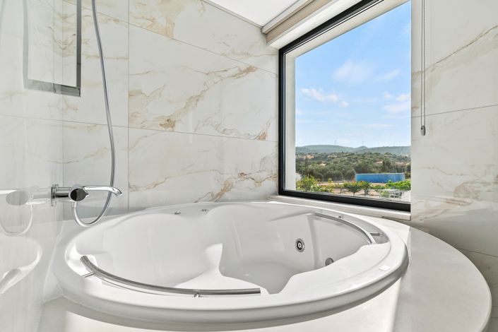 Image No.38-5 Bed Villa for sale