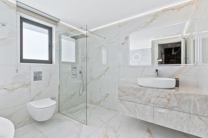 Image No.43-5 Bed Villa for sale