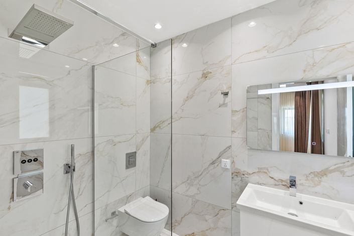 Image No.48-5 Bed Villa for sale