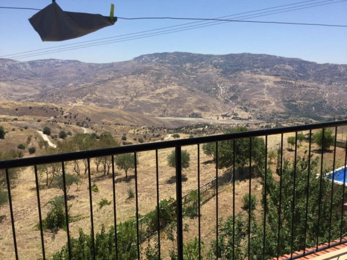 Image No.8-9 Bed House for sale