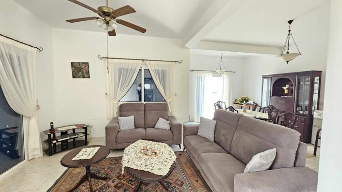 Image No.13-3 Bed House for sale