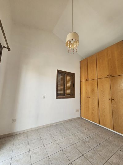 Image No.12-3 Bed House for sale