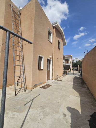 Image No.19-3 Bed House for sale