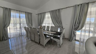 60289-bungalow-for-sale-in-sea-cavesorig