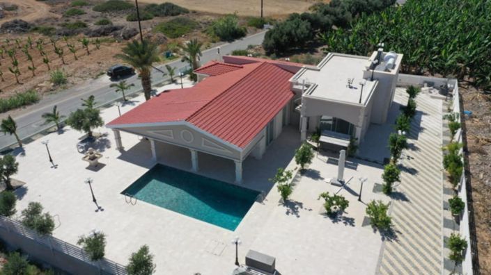 Image No.2-4 Bed House for sale