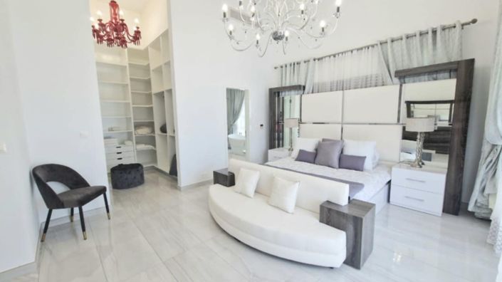 Image No.32-4 Bed House for sale