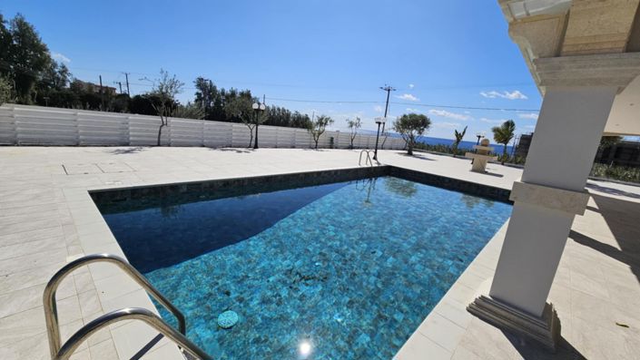 Image No.6-4 Bed House for sale