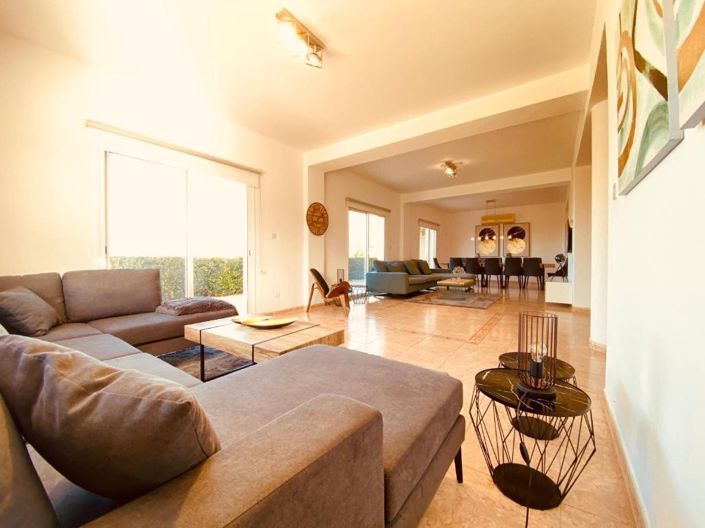 Image No.14-5 Bed Villa for sale