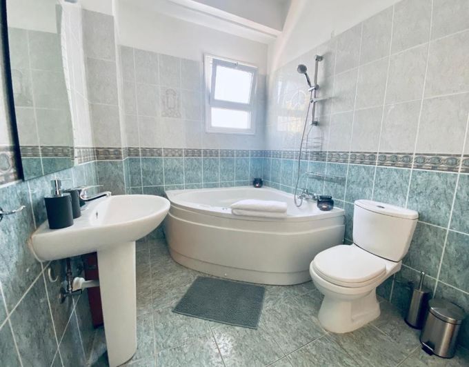 Image No.37-5 Bed Villa for sale