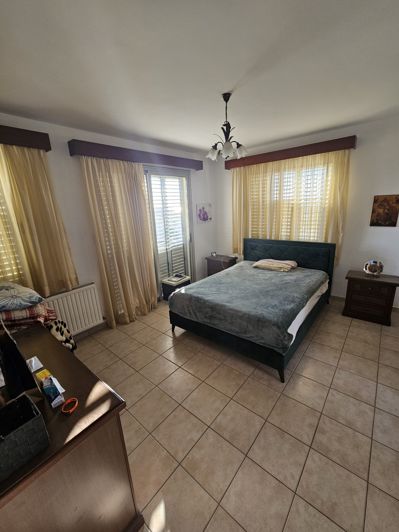 Image No.13-4 Bed House for sale