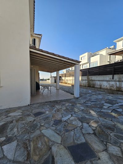 Image No.25-4 Bed House for sale