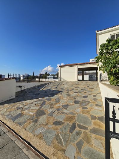 Image No.30-4 Bed House for sale