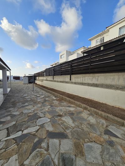 Image No.37-4 Bed House for sale