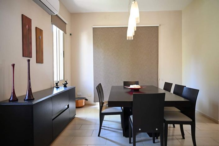 Image No.27-5 Bed House for sale