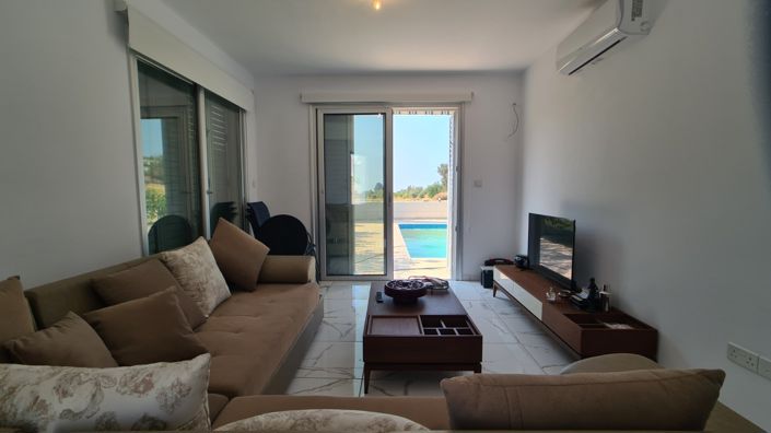 Image No.10-2 Bed House for sale