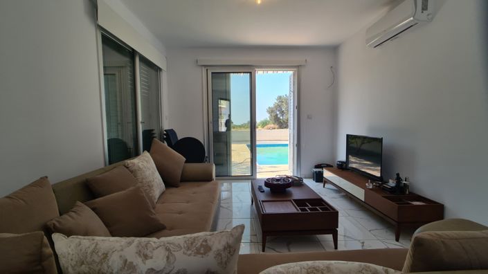 Image No.9-2 Bed House for sale