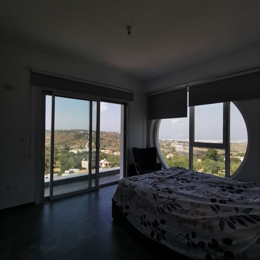 Image No.20-4 Bed House for sale