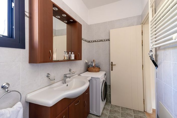 Image No.10-3 Bed Villa for sale