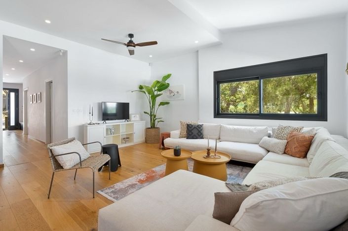 Image No.6-5 Bed Villa for sale