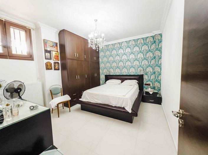 Image No.10-8 Bed Villa for sale