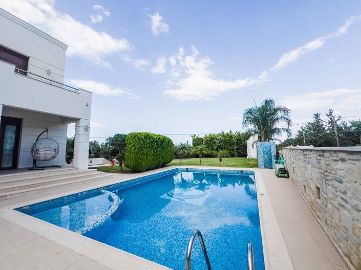 Image No.21-8 Bed Villa for sale