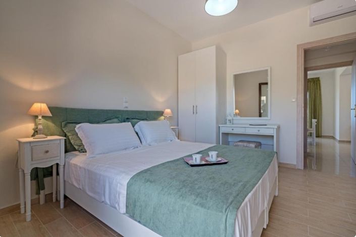 Image No.8-4 Bed Villa for sale