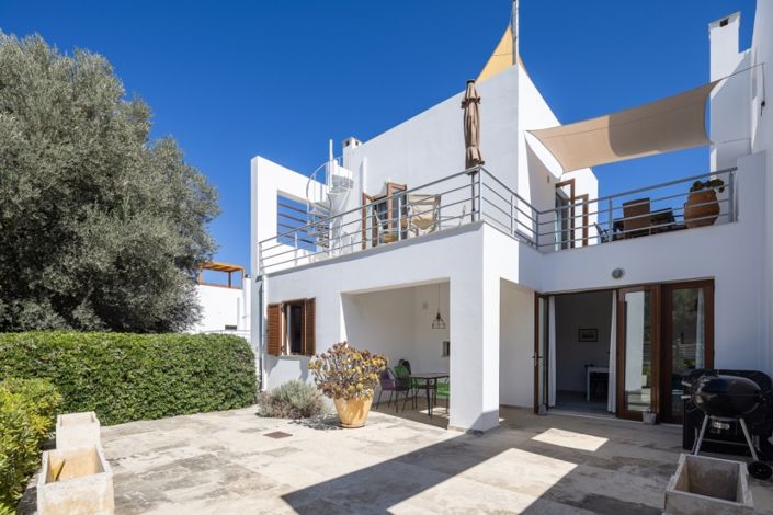 Image No.20-3 Bed Apartment for sale