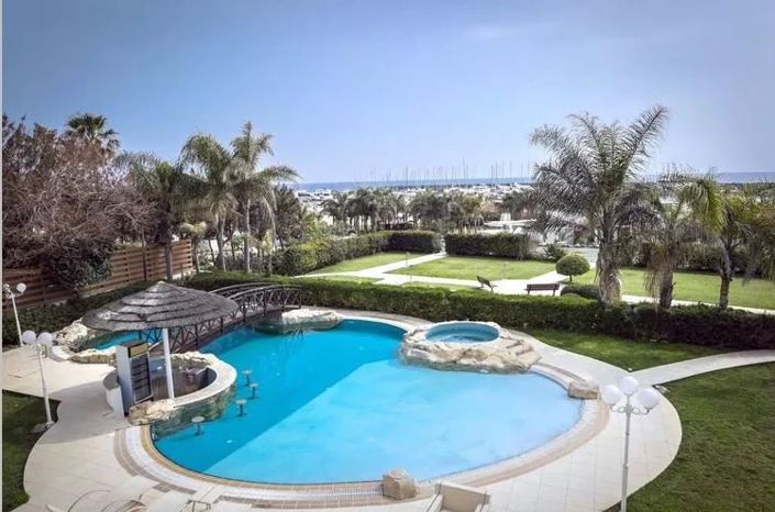 Image No.2-Maison de 5 chambres à vendre à Limassol