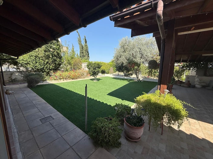 Image No.10-Propriété de 3 chambres à vendre à Aradippou