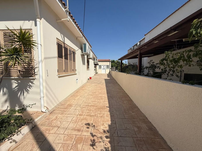 Image No.4-Propriété de 3 chambres à vendre à Aradippou