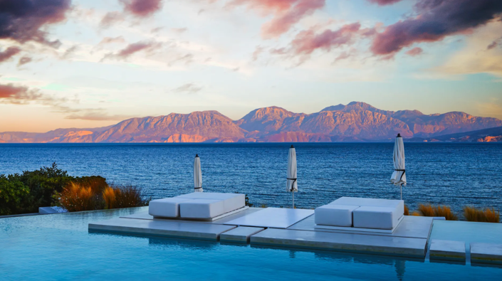 Image No.1-15 Bed House for sale