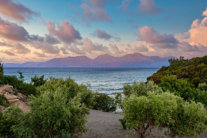 Image No.17-15 Bed House for sale