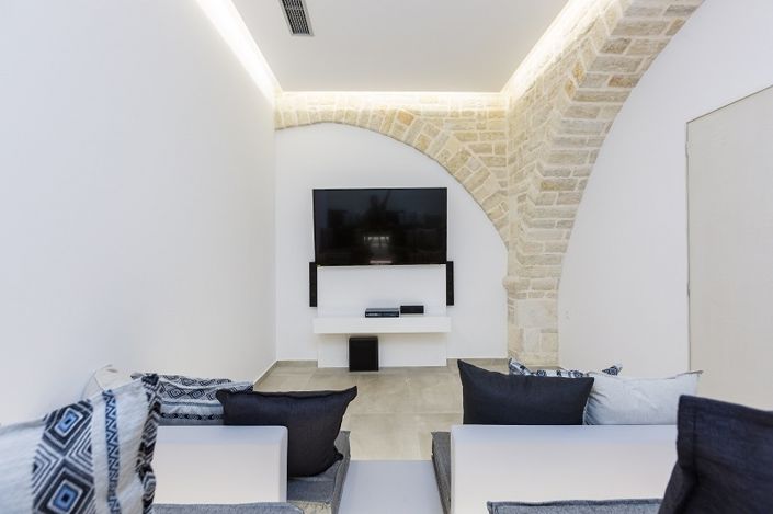 Image No.10-6 Bed Villa for sale