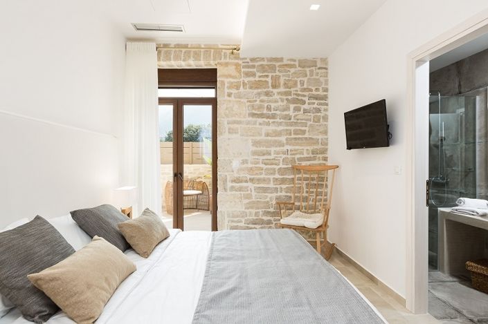 Image No.15-6 Bed Villa for sale