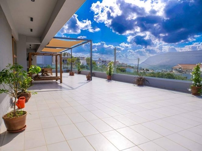 Image No.25-6 Bed House for sale