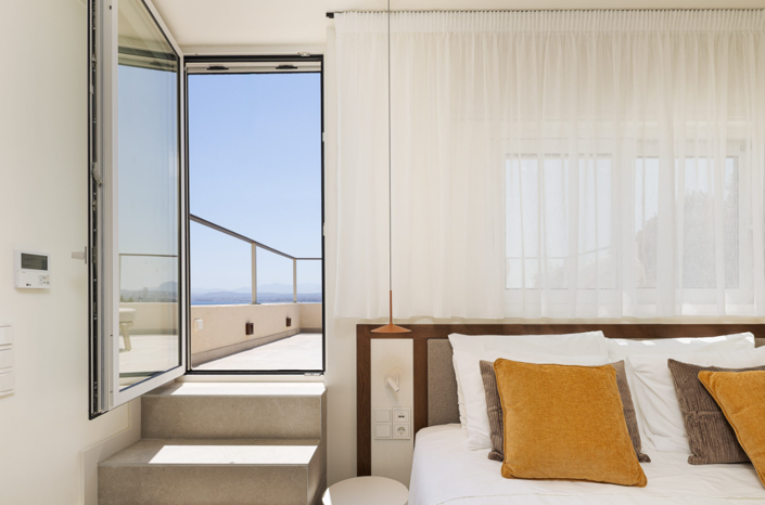 Image No.3-5 Bed House for sale