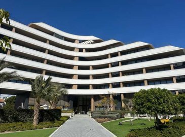 e1d360af-8142-40bd-b753-7d373bedd9d0