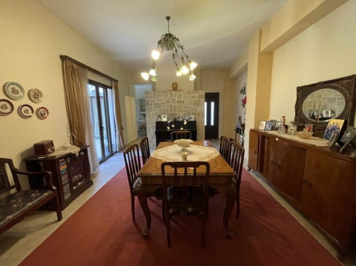 Image No.11-5 Bed House for sale