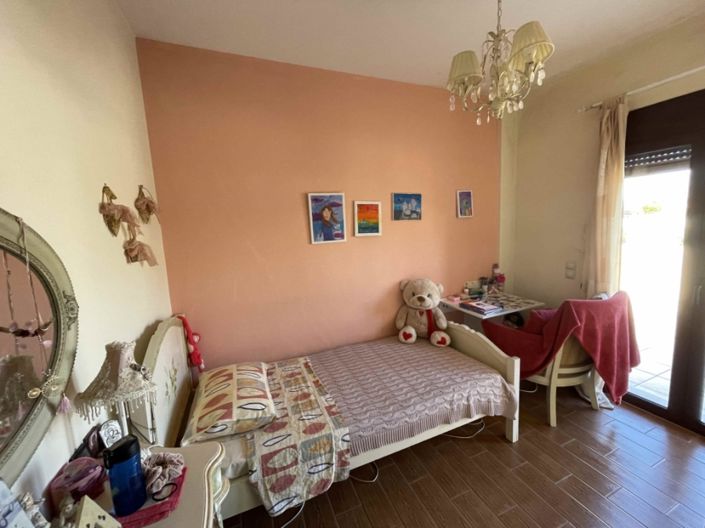 Image No.15-5 Bed House for sale