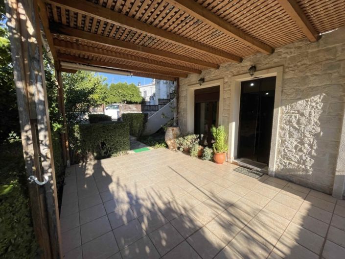 Image No.20-5 Bed House for sale