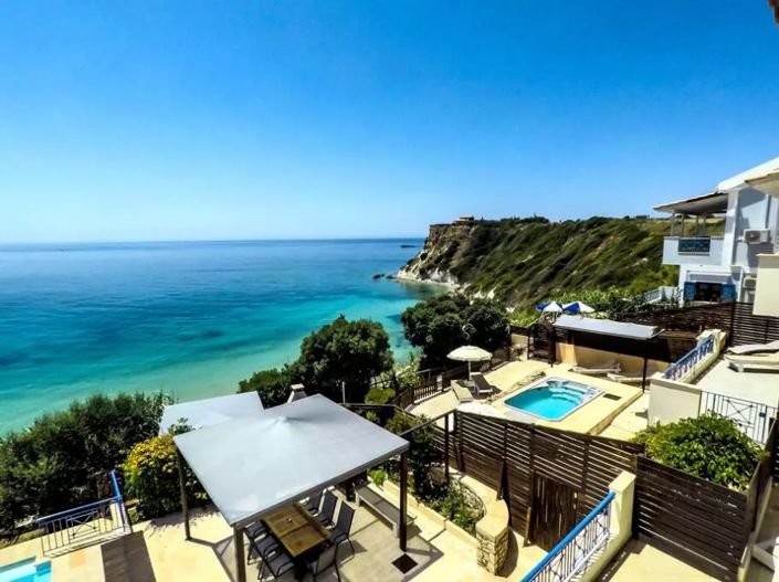 Image No.2-4 Bed Villa for sale