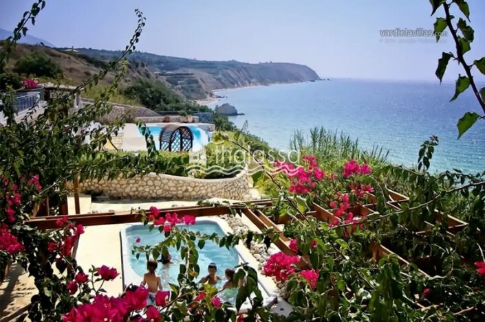 Image No.3-4 Bed Villa for sale