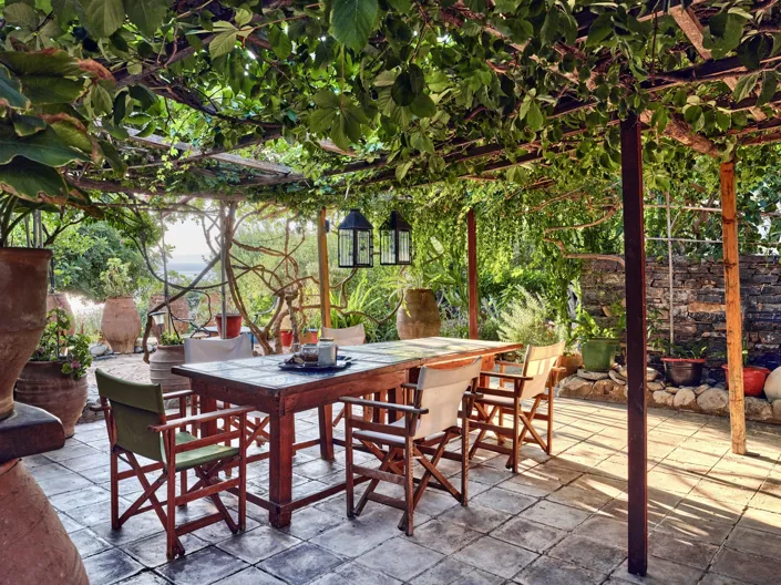 Image No.6-8 Bed House for sale