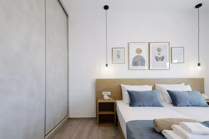 Image No.12-4 Bed House for sale