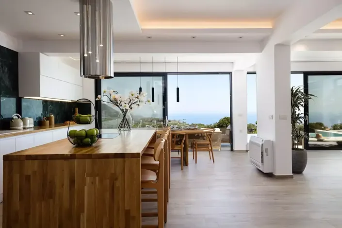 Image No.15-4 Bed House for sale