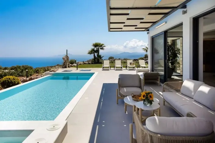 Image No.16-4 Bed House for sale