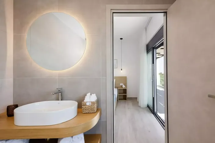 Image No.22-4 Bed House for sale