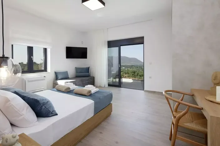 Image No.24-4 Bed House for sale