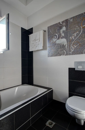 Image No.10-3 Bed House for sale